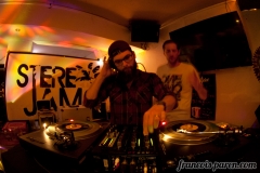 stereojam-boussole-4