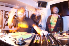 stereojam-boussole-47